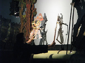 Performance by Dhalang Ki Enthus Susmono in Patih, Central Java, June 2009. Photo by Felicia Katz-Harris.